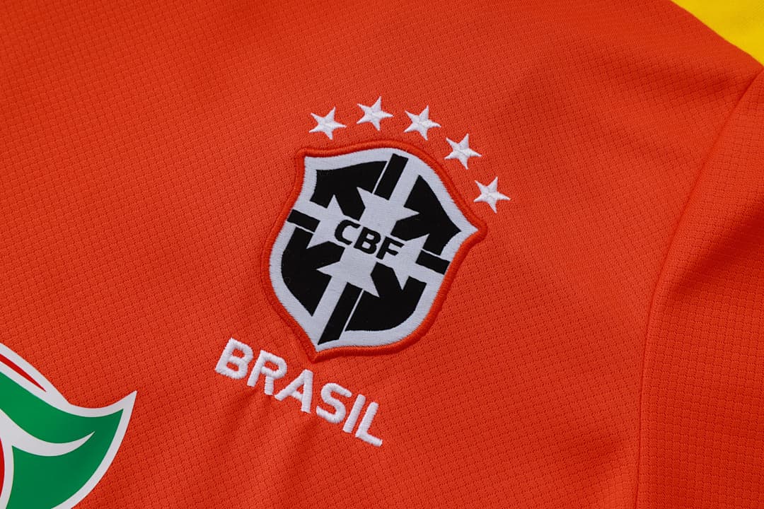Ensemble d'Entraînement Brésil 2026 — Orange — vue 4